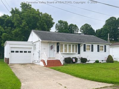 1207 Meadowbrook Dr