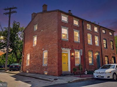 109 W Montgomery St