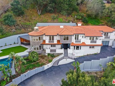 3373 Coldwater Canyon Ave