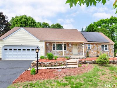 25 Hampshire Drive