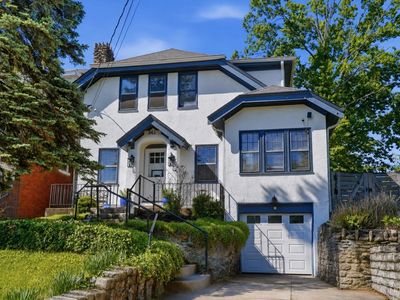 961 Marion Ave