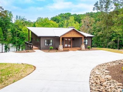 319 Arrowhead Dr