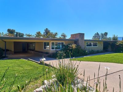 1908 Lyans Dr