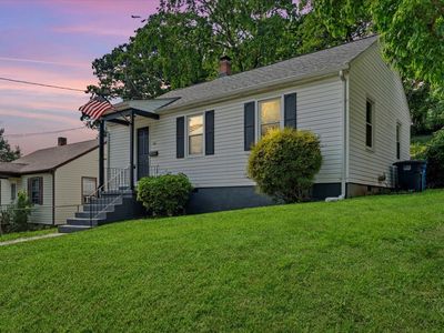 66 Forest Hill Ave NE