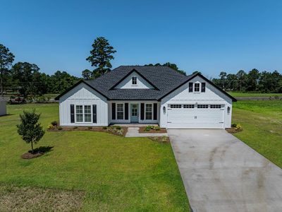 28 Edgewater Dr