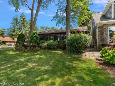 1167 E Lake Dr