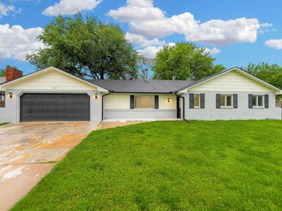 218 W Aaron Dr