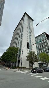 3600 N Lake Shore Dr APT 2223