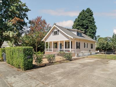 Property at 150 E Arlington St, Gladstone, OR