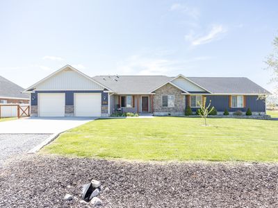 3011 N 2400 W