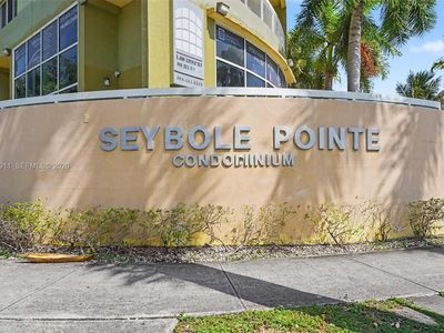 816 NW 11th St APT 906