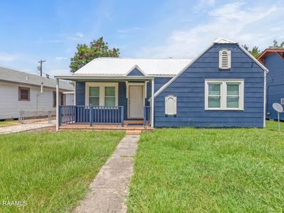 834 W Saint Peter St
