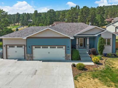 7245 Castlewood Dr