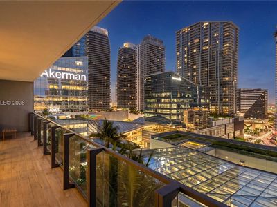 68 SE 6th St #1106