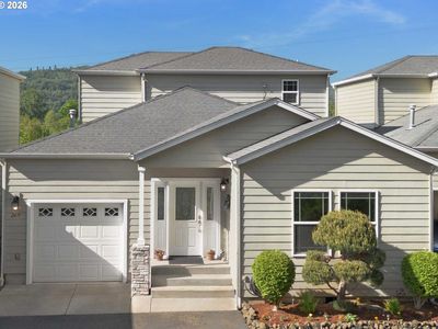 Property at 2471 SE Waldon Ave, Roseburg, OR