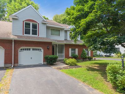 41 Westbury Court