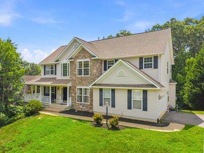 6 Towering Oaks Dr