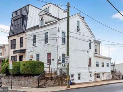 270 Dupont St