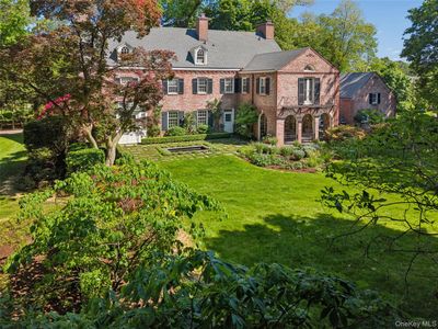 1384 Park Lane