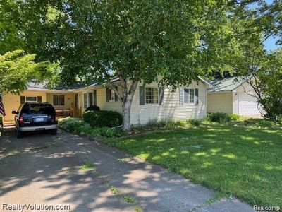 Property at 37 Maple Valley St, Sandusky, MI