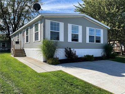 6 Applegate Dr