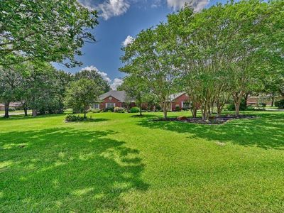 800 W Briarwood Dr
