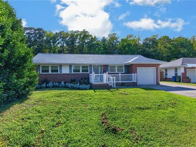 43 Beaconsdale Ln