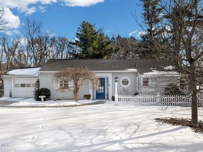 5 Maple Ridge Avenue