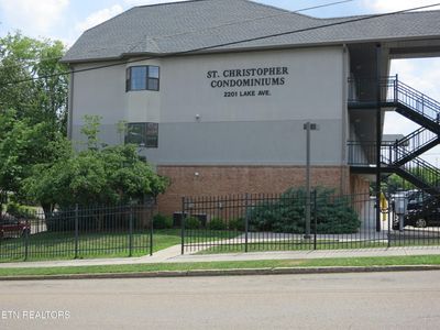 2201 Lake Ave APT 108