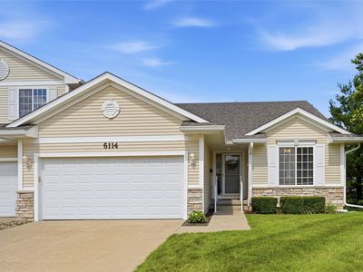 6114 Pinewood Ct