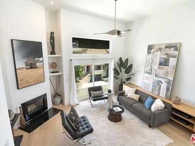 12217 Rochester Ave APT 1