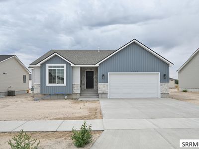 6902 Bronson Dr