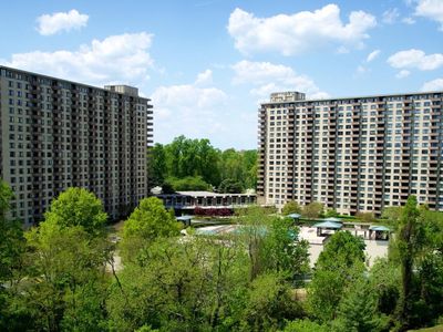 5225 Pooks Hill Rd APT 905N