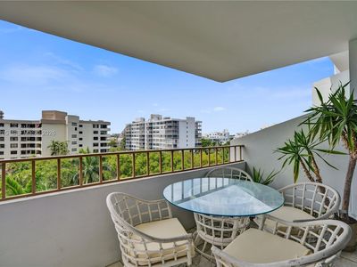 155 Ocean Lane Dr APT 707