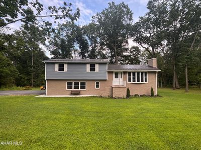 844 Campbell Rd