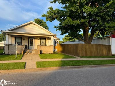 106 S Maple St