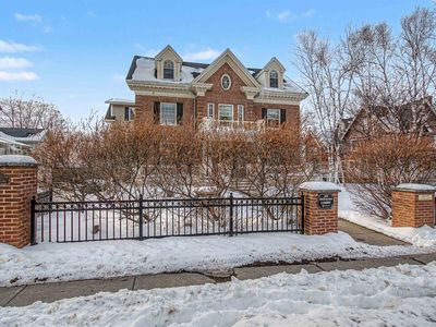 81 South Williams Street #303