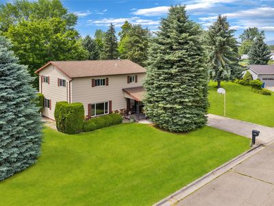 1185 Vicki Dr
