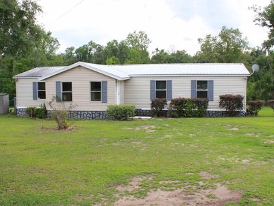 332 NE Ford Dr