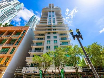 234 NE 3rd St APT 909
