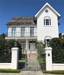 11 Lasalle Pl