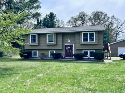 3775 Macarthur Rd