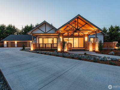 1051 N Lindsay Lane