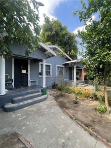 288 E 43rd Pl