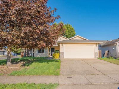 399 Breezy Way NE