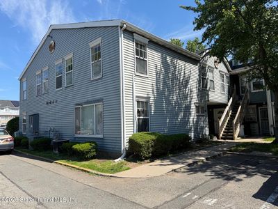 116 Pond Way