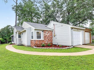 3215 Albert Dr
