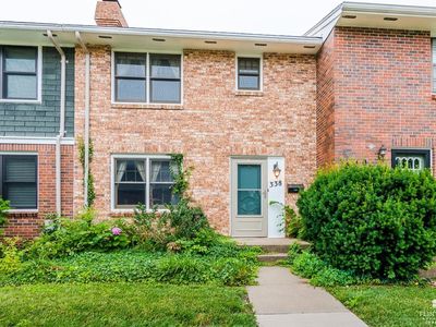 Property at 338 Twykingham Pl, Manhattan, KS