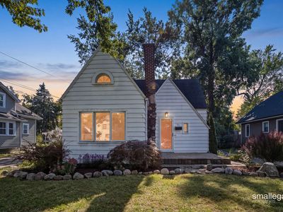 52 Freedom St SE