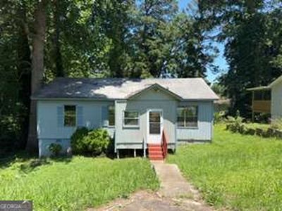 305 Creighton Ave